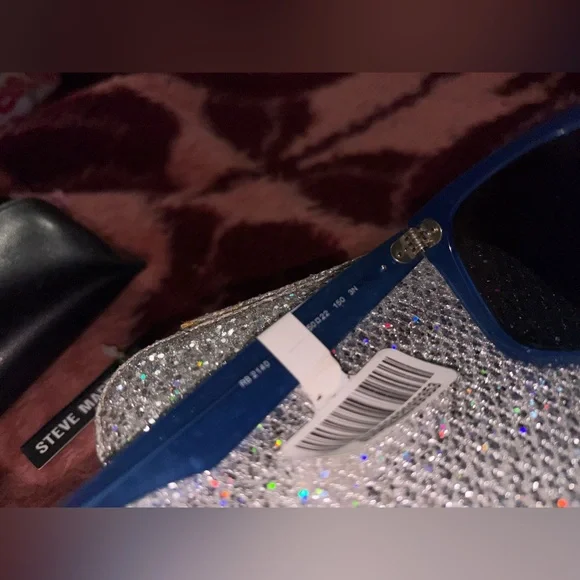 Ray-Ban Blue Unisex brand new Sunglasses - Picture 11 of 16